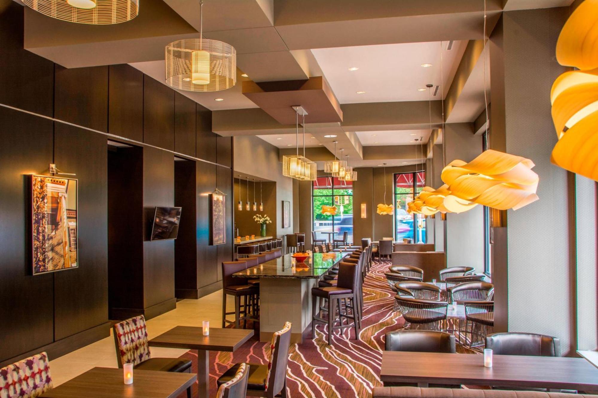 By Marriott Downtown Hotel