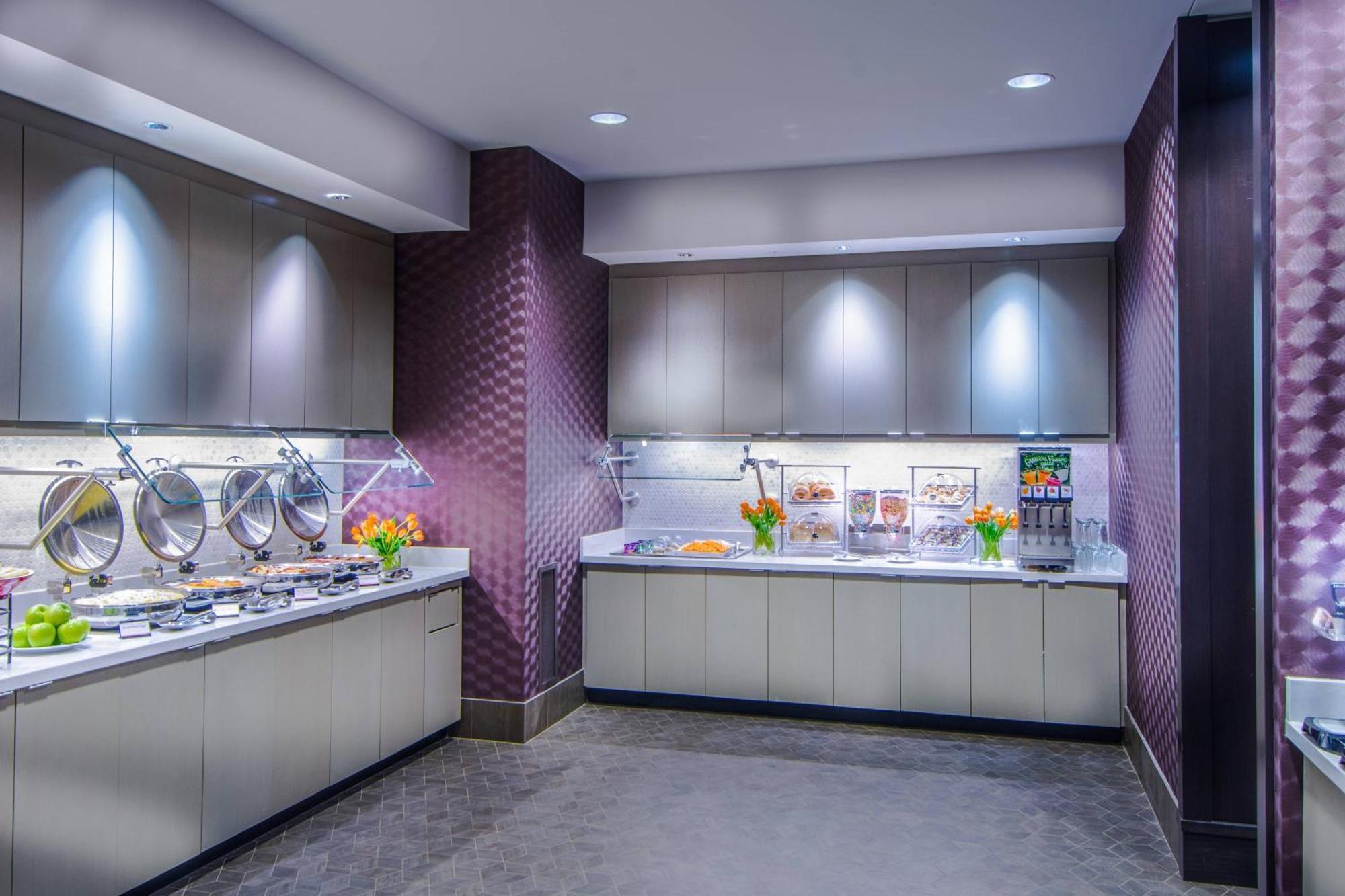 By Marriott Downtown Hotel 3*