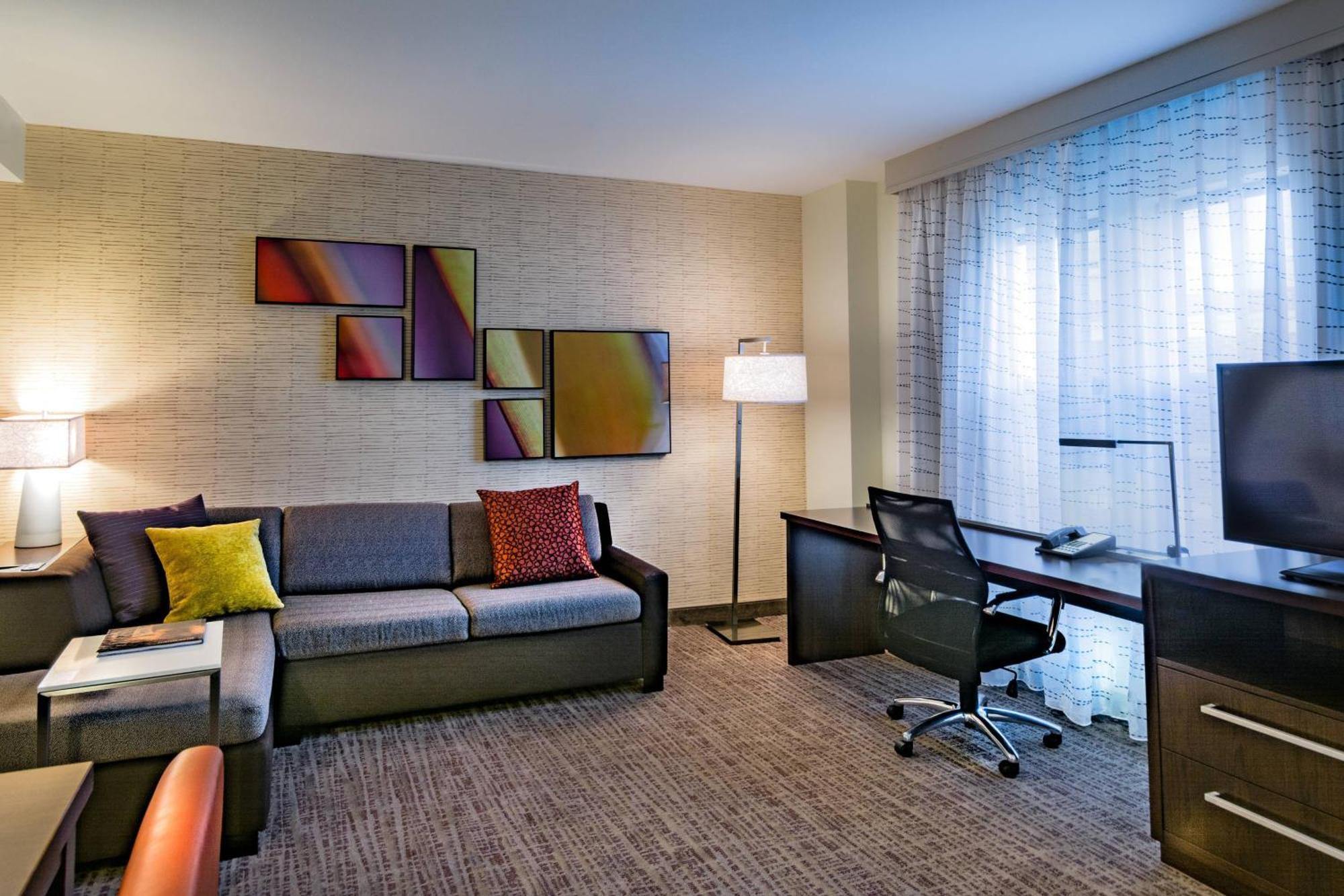By Marriott Downtown Hotel Charlottesville