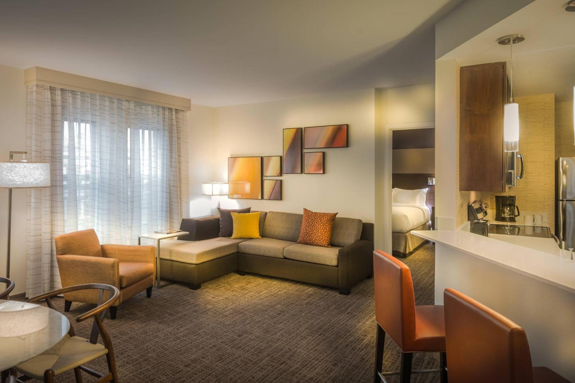 By Marriott Downtown Hotel 3*