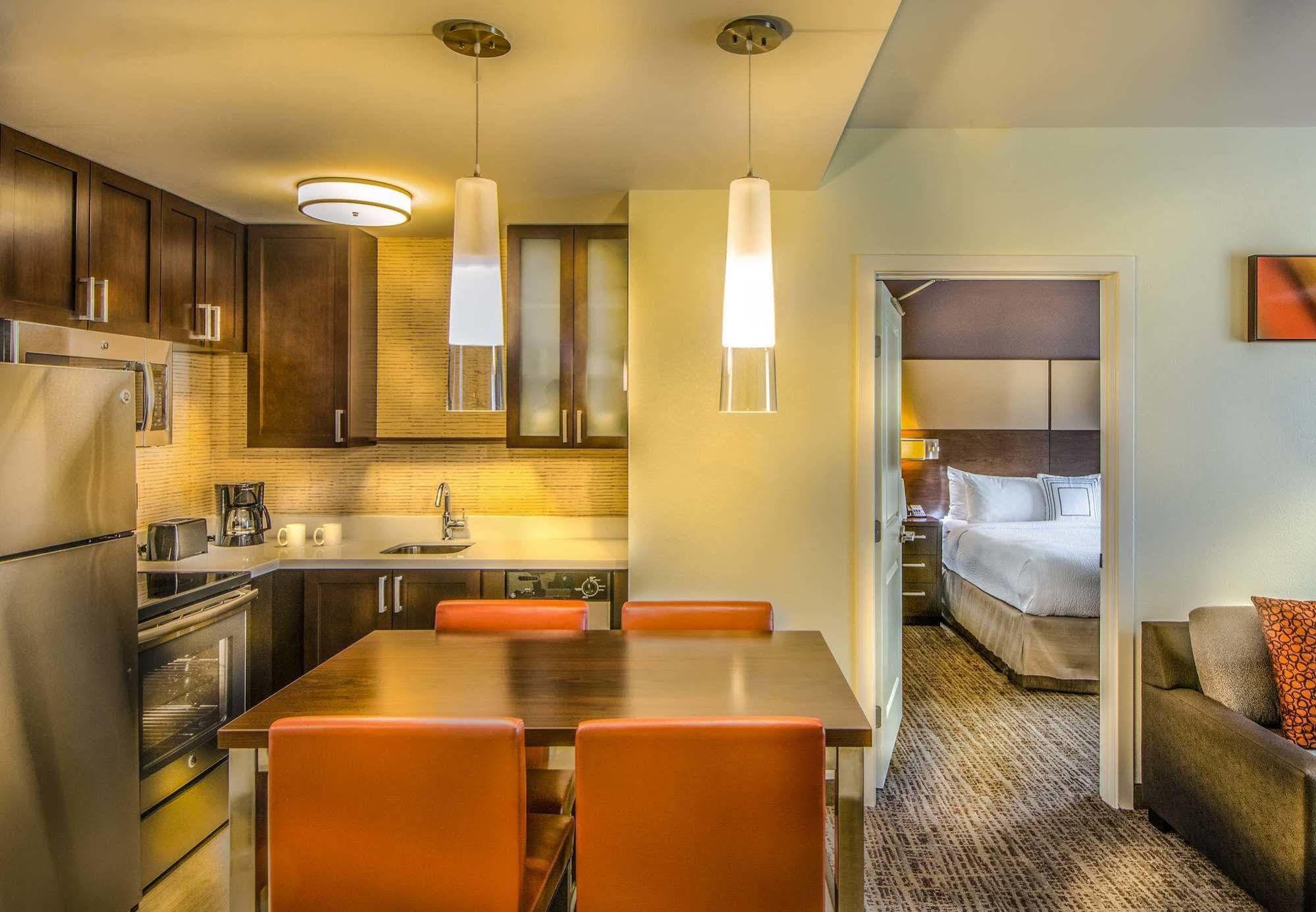 Hotel By Marriott Downtown Charlottesville